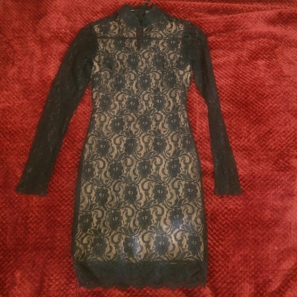 Lace dress with nude lining - Picture 1 of 1